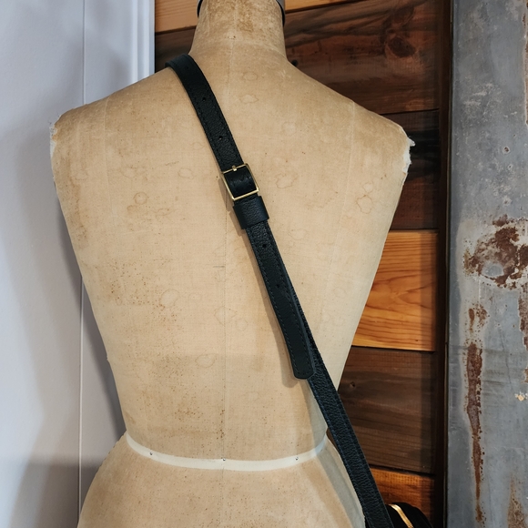 Portland Leather Black Round Mini Crossbody Bag - Picture 3 of 9